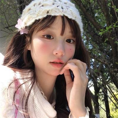 踉跄女孩